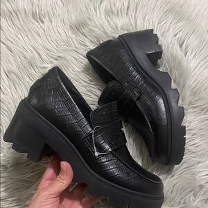 Sorel Black Embossed Women's Loafers